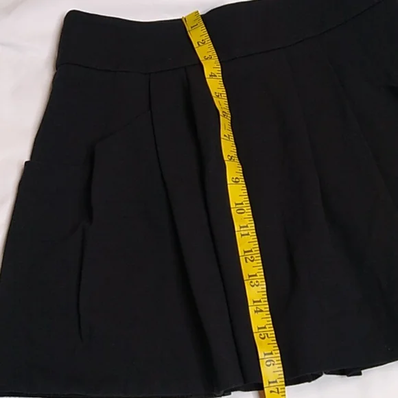 Original Lacoste pleaded Miniskirt NWOT 6 - Picture 10 of 12